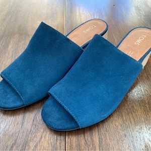Tom’s Blue Suede Mule